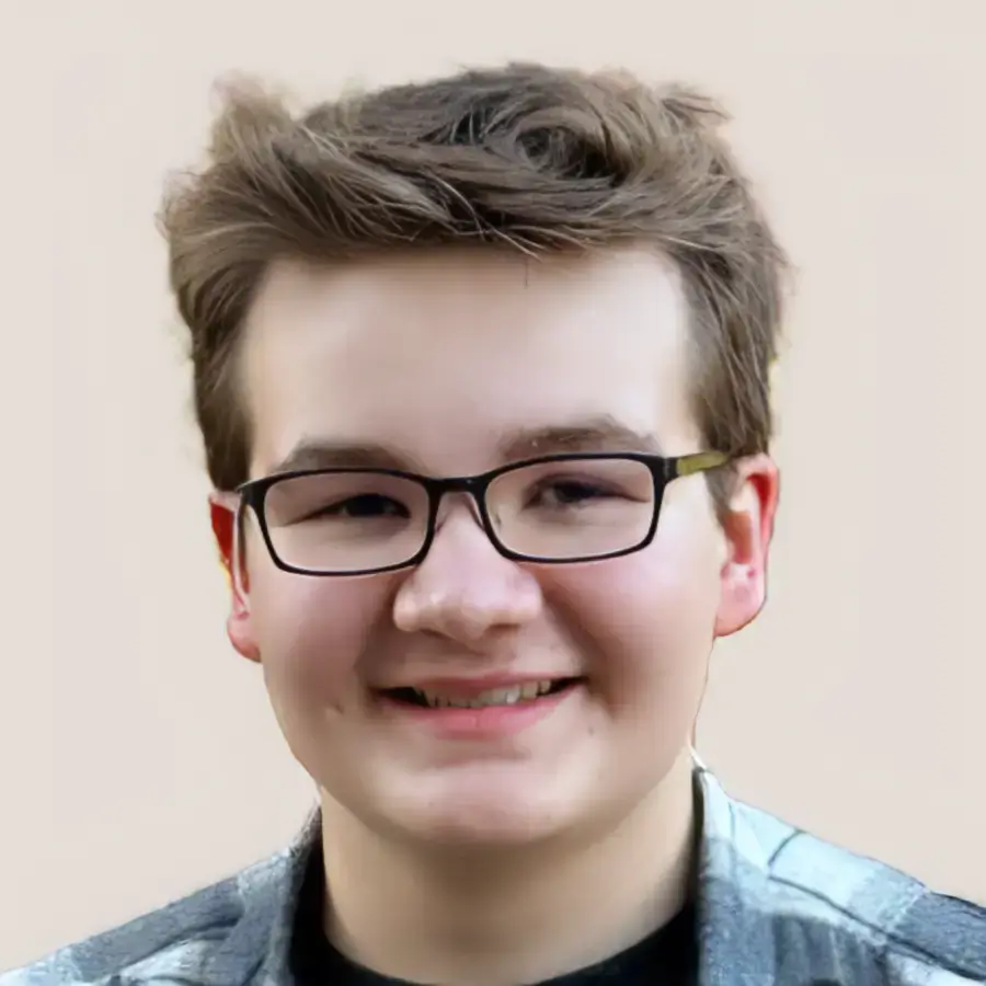 Intern headshot ben
