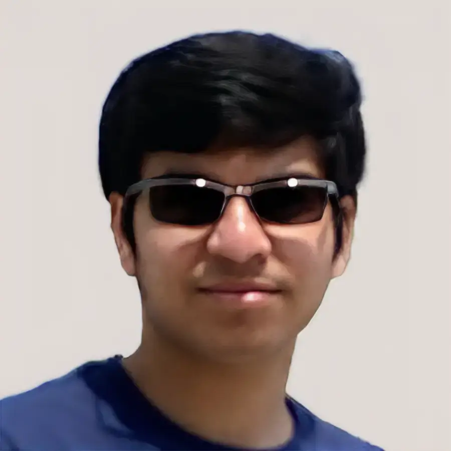 Intern headshot niket