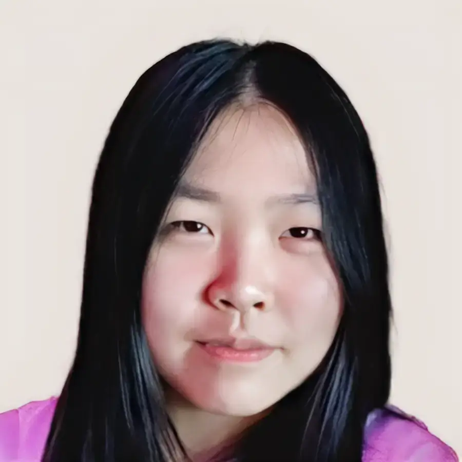 Intern headshot soojin
